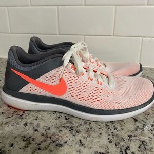 Women’s Nike Fitsole Shoes